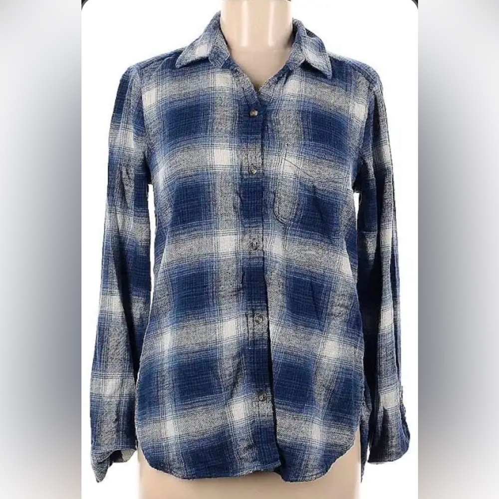 American Eagle Outfitters Long Sleeve Plaid Shirt